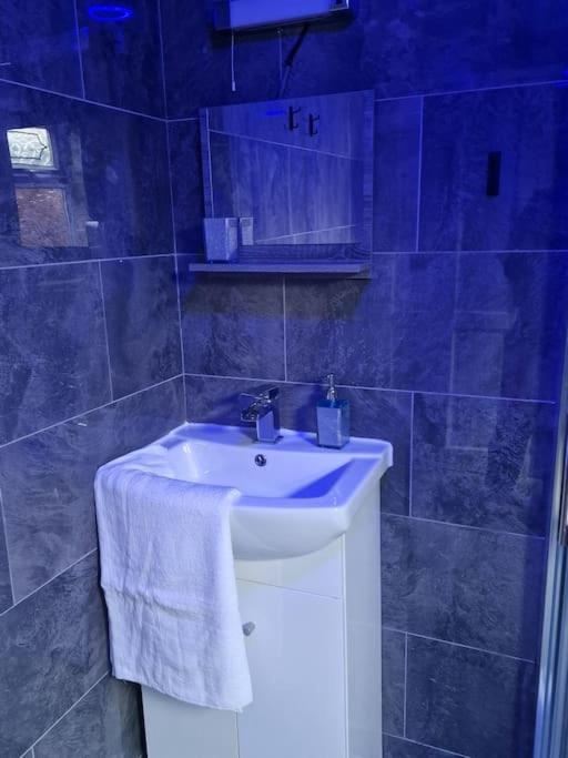 Perfect For Exploring Apartment *