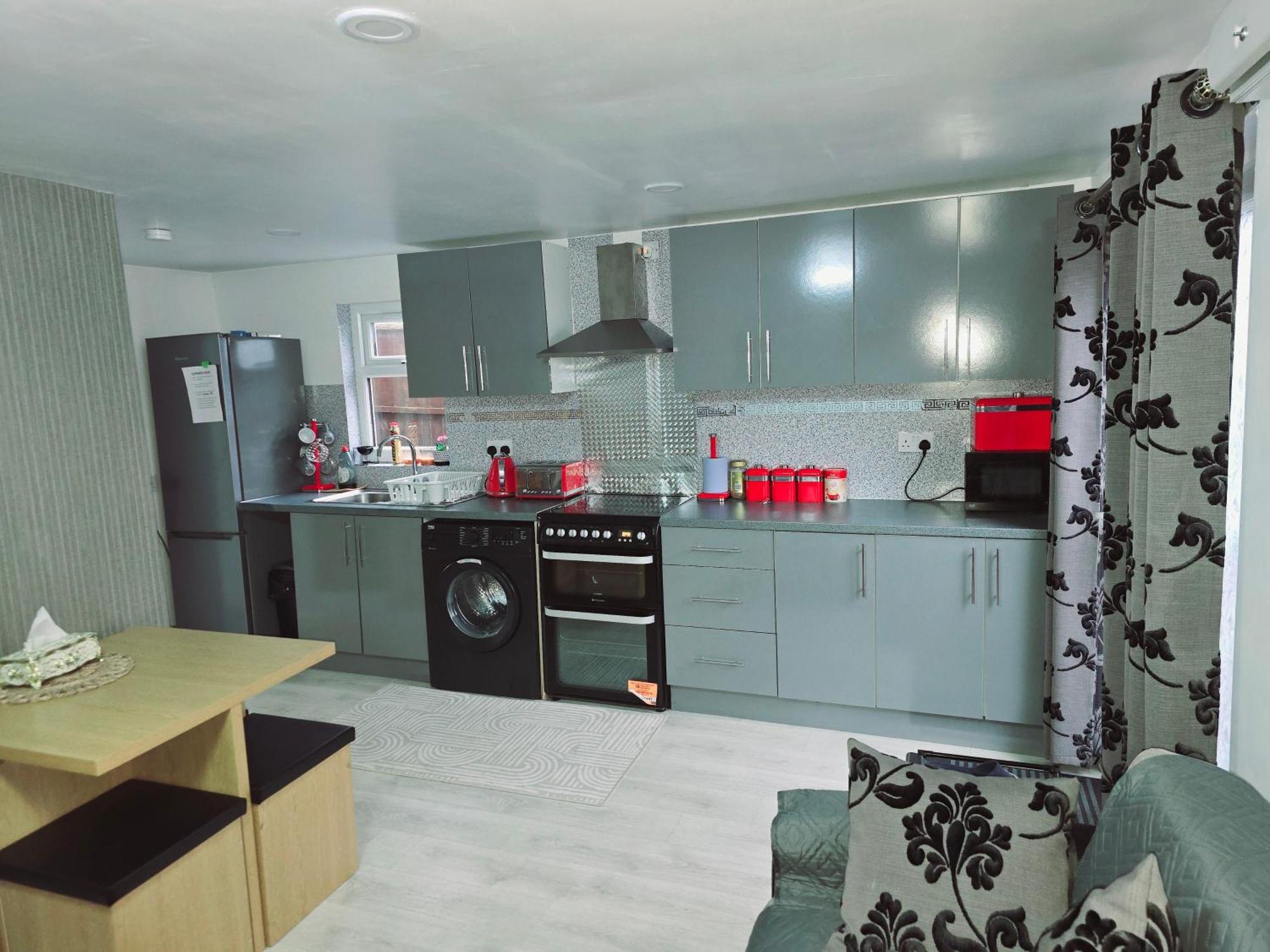 Apartment Perfect For Exploring *